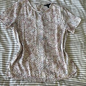 Banana Republic lightweight shirt sleeved blouse